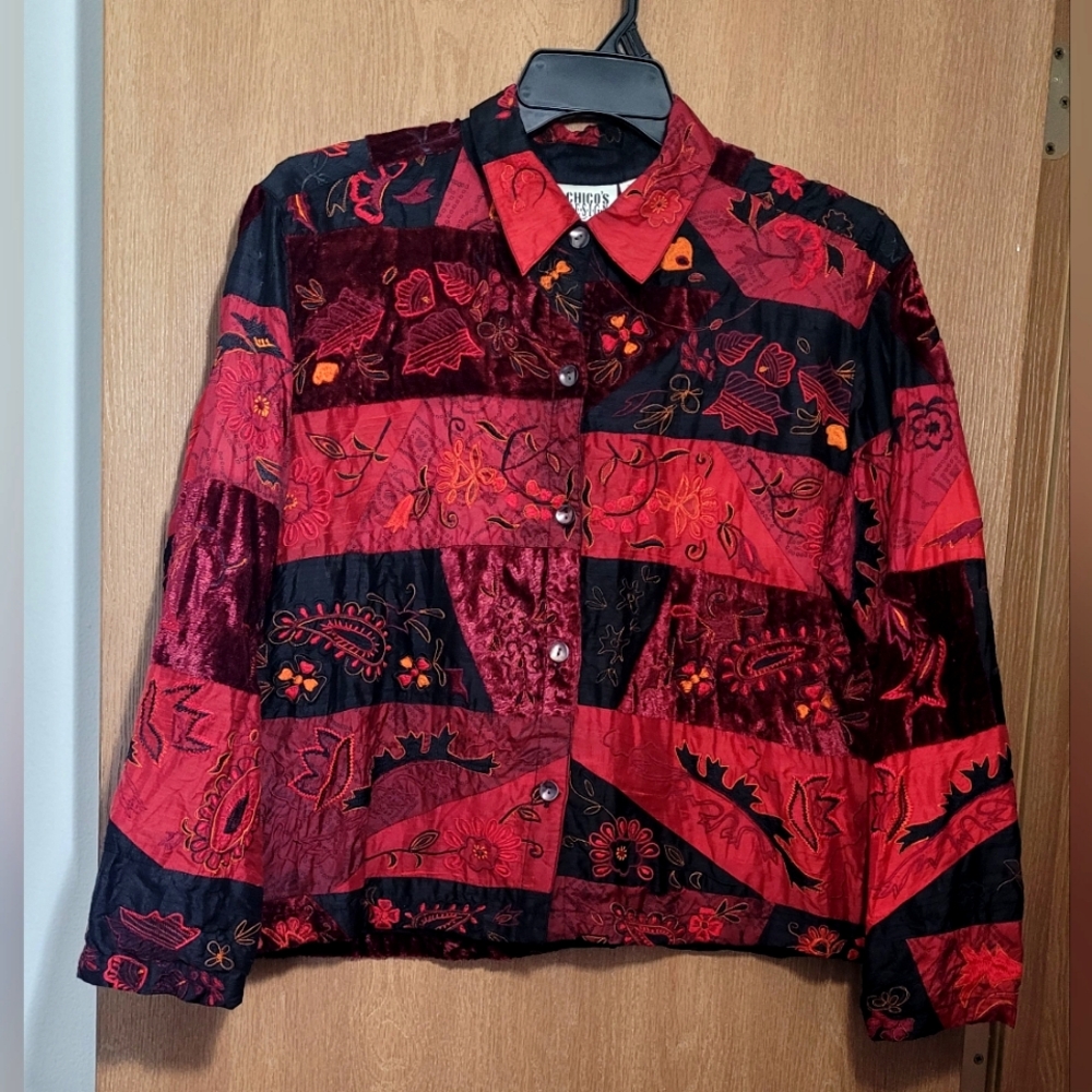 Chico's Silk/Rayon Fully Lined Embroidered Patchwork Jacket. Pre-owed S:3